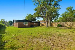 327 E Delz Dr, Houston, TX 77022 - Photo 13