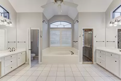 338 Timbercreek Drive, Lake Jackson, TX 77566 - Photo 33