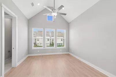 16026 Hayes Park Drive, Houston, TX 77079 - Photo 31