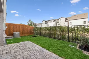 16026 Hayes Pk Dr, Houston, TX 77079 - Photo 5
