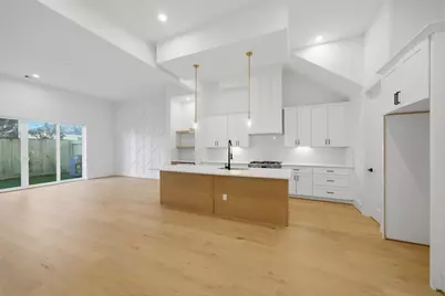 1322 Lawrence Street, Houston, TX 77008 - Photo 11