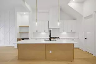 1322 Lawrence St, Houston, TX 77008 - Photo 9