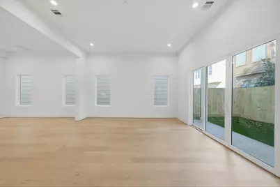 1322 Lawrence Street, Houston, TX 77008 - Photo 7