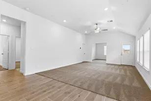 13210 Hayden Peak Dr, Iowa Colony, TX 77583 - Photo 15