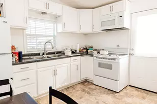 8608 Captain Scott Rd, Brenham, TX 77833 - Photo 23