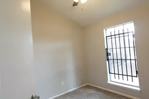 10811 Thorncliff Dr, Humble, TX 77396 - Photo 5