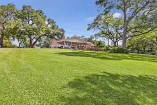 111 S 8th St, Highlands, TX 77562 - Photo 15