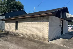 1712 Matthews St, Bay City, TX 77414 - Photo 3