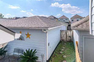 1828 Woodbend Village Ct, Houston, TX 77055 - Photo 45