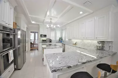 615 Timber Circle, Houston, TX 77079 - Photo 5