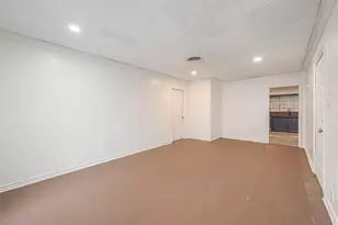 6718 Madrid St, Houston, TX 77021 - Photo 9