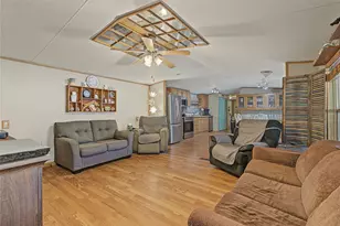 26 Spring Creek Cir, Huntsville, TX 77320 - Photo 11