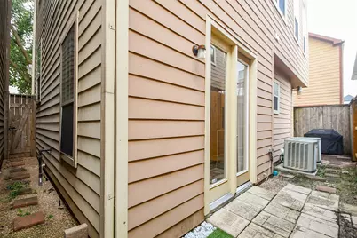 2614 Maxroy Street, Houston, TX 77007 - Photo 31