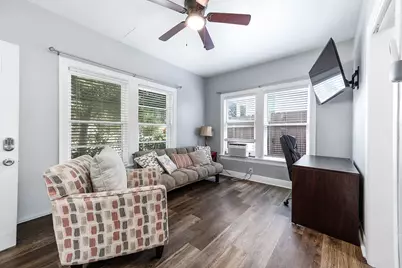 4404 Avenue N 1/2, Galveston, TX 77550 - Photo 15