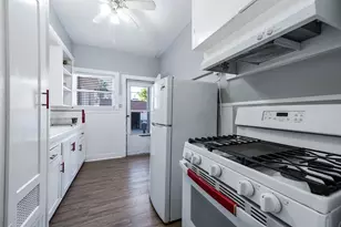 4404 Ave N 1/2, Galveston, TX 77550 - Photo 17