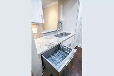 3402 Garrott Street #16, Houston, TX 77006 - Photo 47