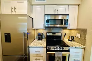 3402 Garrott St, Houston, TX 77006 - Photo 29
