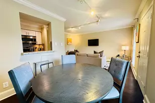 3402 Garrott St, Houston, TX 77006 - Photo 13