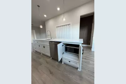 142A College Street, Fresno, TX 77545 - Photo 11