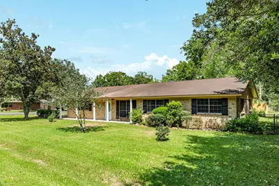 101 Irwin Rd Road, West Columbia, TX 77486 - Photo 3