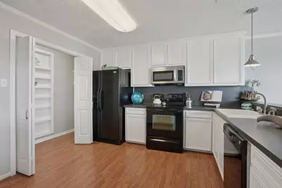 106 Driftwood Road, Freeport, TX 77541 - Photo 5