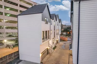7016 Staffordshire Boulevard #B, Houston, TX 77030 - Photo 3