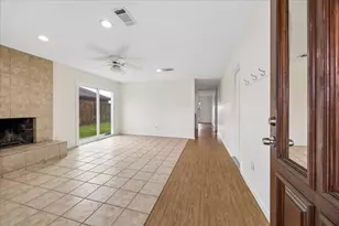 8703 Twisting Vine Ln, Houston, TX 77040 - Photo 3