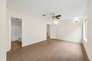 8703 Twisting Vine Ln, Houston, TX 77040 - Photo 11