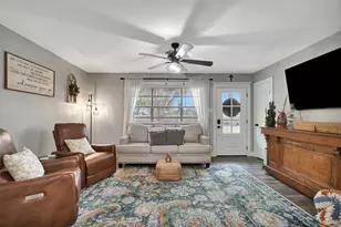 205 Munz St, Brenham, TX 77833 - Photo 11