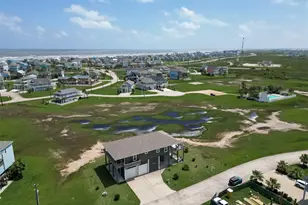 3730 Mendocino Dr, Galveston, TX 77554 - Photo 3