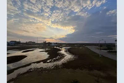 3730 Mendocino Drive, Galveston, TX 77554 - Photo 49