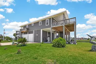 3730 Mendocino Dr, Galveston, TX 77554 - Photo 9