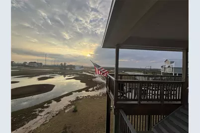 3730 Mendocino Drive, Galveston, TX 77554 - Photo 5