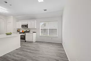 18314 Manorcliff Ln, Katy, TX 77449 - Photo 9