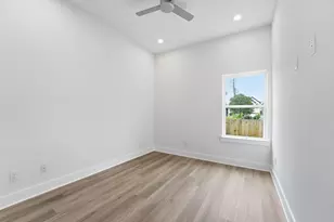 408 E 34th St, Houston, TX 77018 - Photo 15