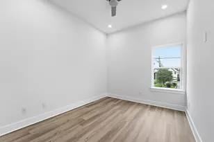 408 E 34th St, Houston, TX 77018 - Photo 29