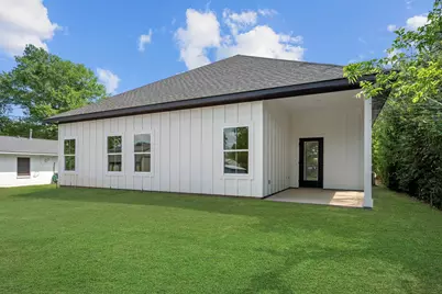 312 Morehead Street E, Franklin, TX 77856 - Photo 17