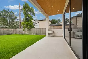 1730 Bayram Dr, Houston, TX 77055 - Photo 17