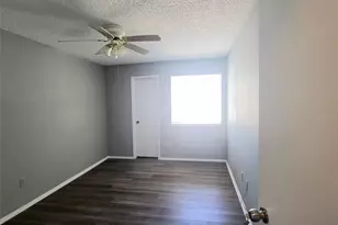 10526 Chapel Hill Dr, Houston, TX 77099 - Photo 19