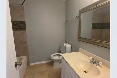 10526 Chapel Hill Drive, Houston, TX 77099 - Photo 17