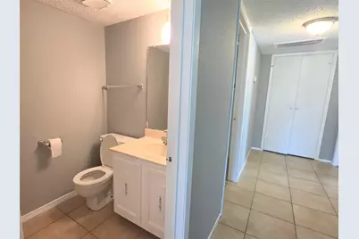 10526 Chapel Hill Drive, Houston, TX 77099 - Photo 7