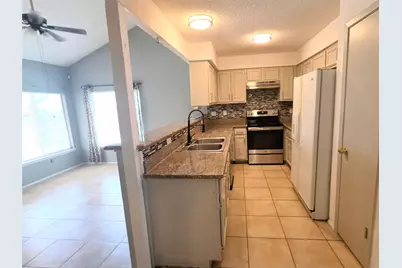 10526 Chapel Hill Drive, Houston, TX 77099 - Photo 7