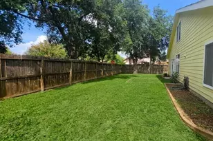 10526 Chapel Hill Dr, Houston, TX 77099 - Photo 23