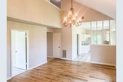 4513 S Meadows Street, Alvin, TX 77511 - Photo 5