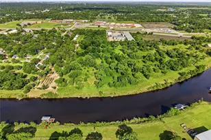 7334 Custer St, Hitchcock, TX 77563 - Photo 1