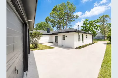 5642 Warm Springs Road, Houston, TX 77035 - Photo 17