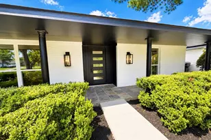 5642 Warm Springs Rd, Houston, TX 77035 - Photo 3