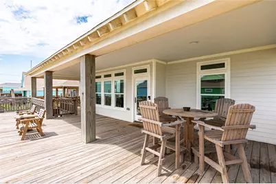 1326 Sunrise, Crystal Beach, TX 77650 - Photo 9