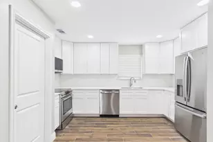 7903 Secretariat Ln, Houston, TX 77071 - Photo 3