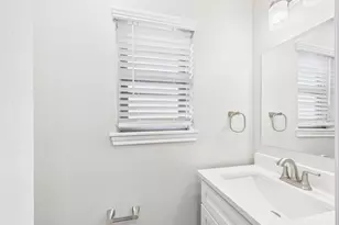 7903 Secretariat Ln, Houston, TX 77071 - Photo 17